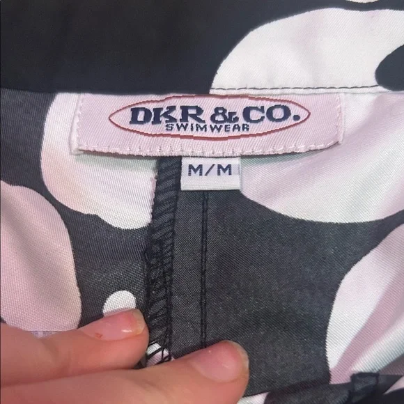 Y2K Black and White Hibiscus Beachy Beach Floral Pants Capri - Picture 4 of 7